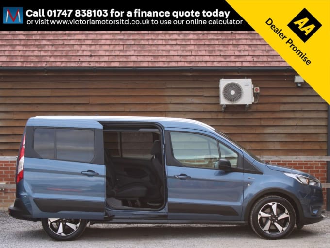 2025 Ford Grand Tourneo Connect