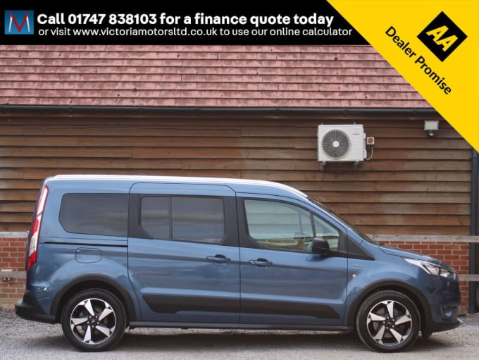 2025 Ford Grand Tourneo Connect