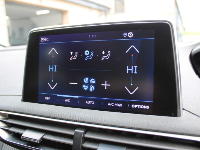 2025 Peugeot 3008