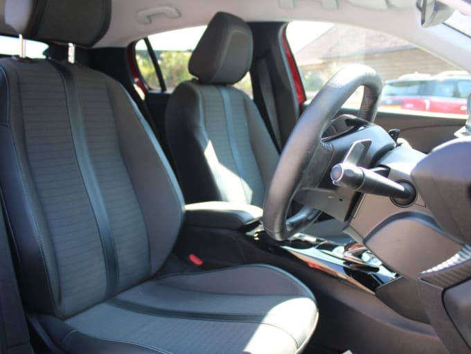 2025 Peugeot 208
