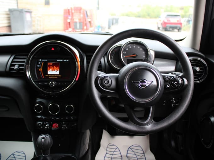 2025 Mini Hatch