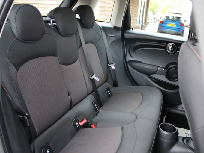 2025 Mini Hatch