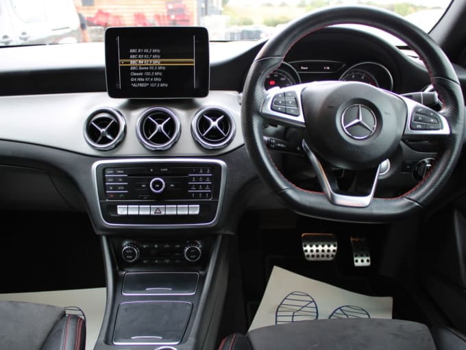 2025 Mercedes-benz Gla-class