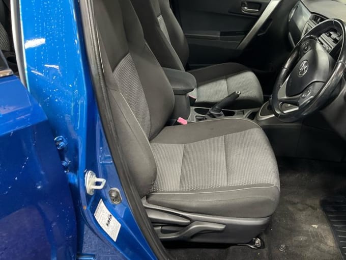 2014 Toyota Auris