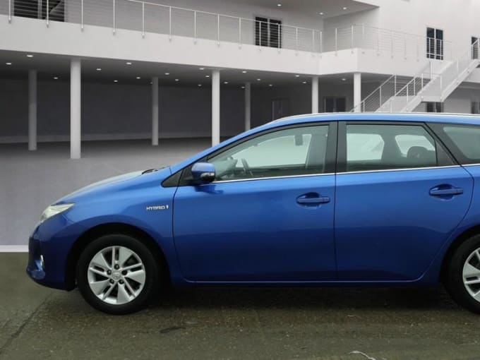 2014 Toyota Auris