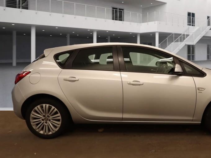 2013 Vauxhall Astra