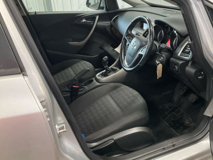 2013 Vauxhall Astra