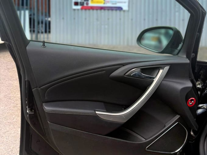 2011 Vauxhall Astra