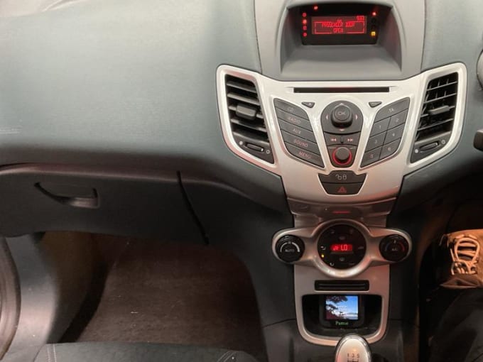 2009 Ford Fiesta