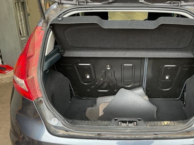 2009 Ford Fiesta