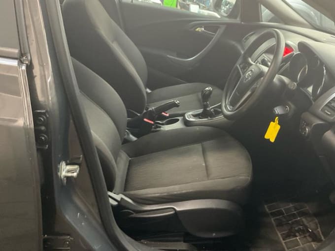 2013 Vauxhall Astra