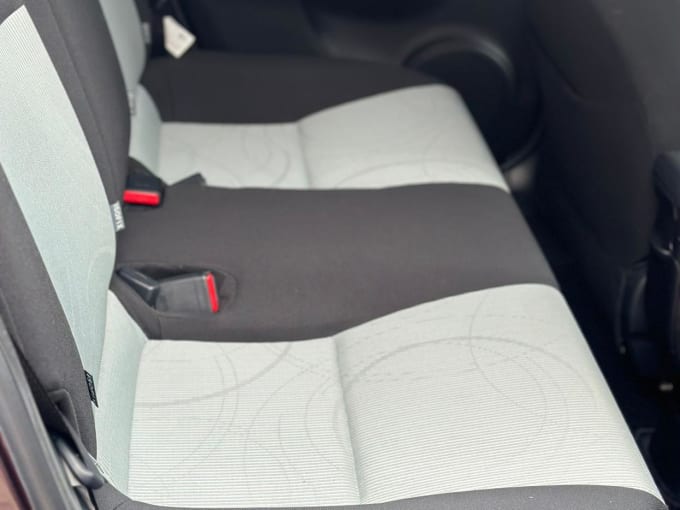 2025 Toyota Yaris
