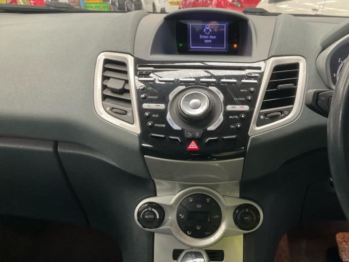 2010 Ford Fiesta