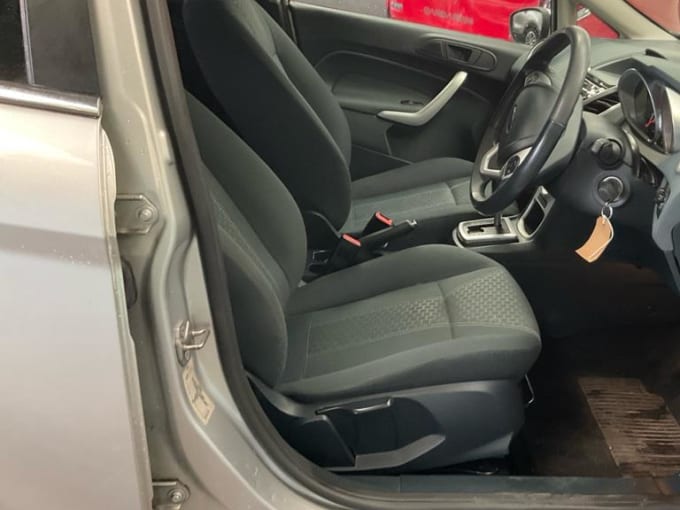 2010 Ford Fiesta