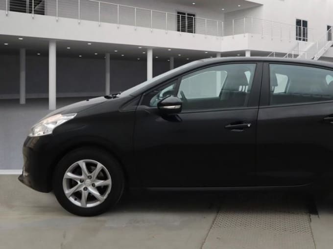 2014 Peugeot 208