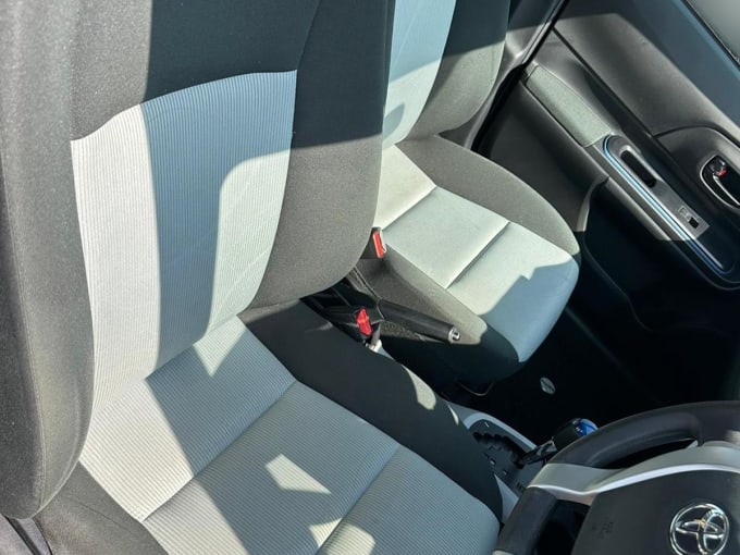 0214 Toyota Yaris