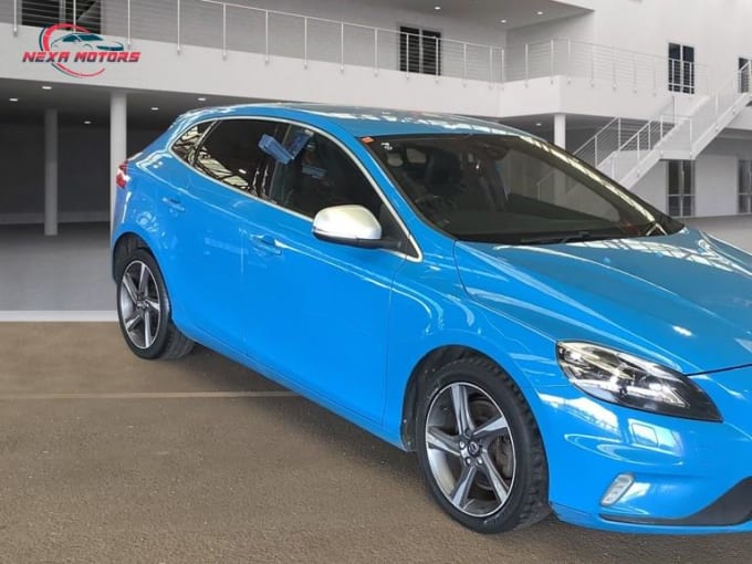 2015 Volvo V40