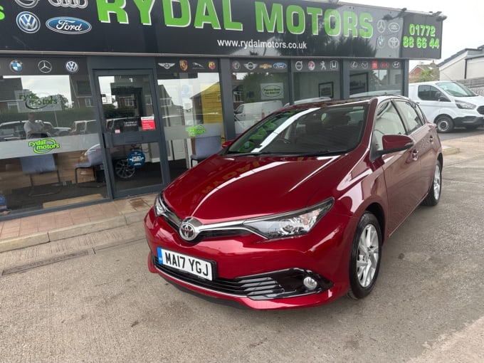 2025 Toyota Auris
