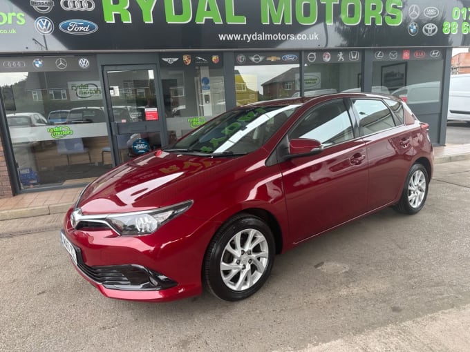 2025 Toyota Auris