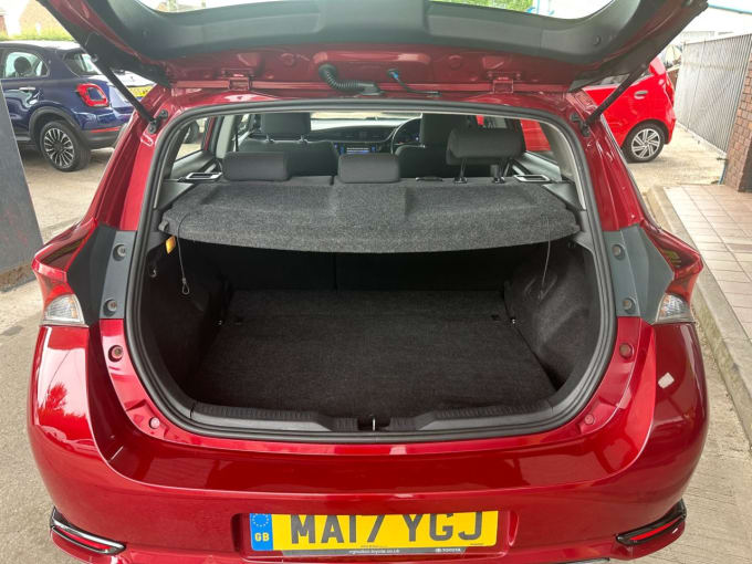 2025 Toyota Auris