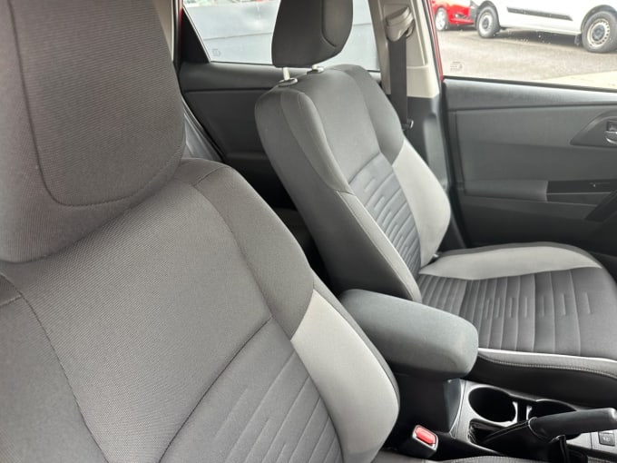 2025 Toyota Auris