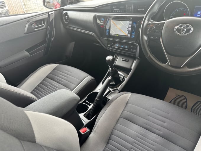 2025 Toyota Auris