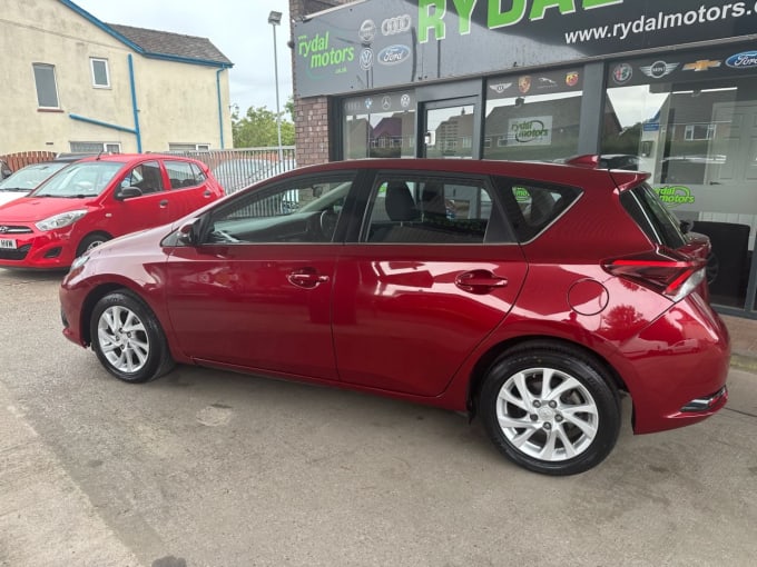 2025 Toyota Auris
