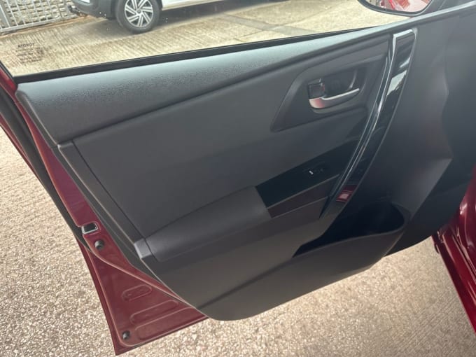 2025 Toyota Auris
