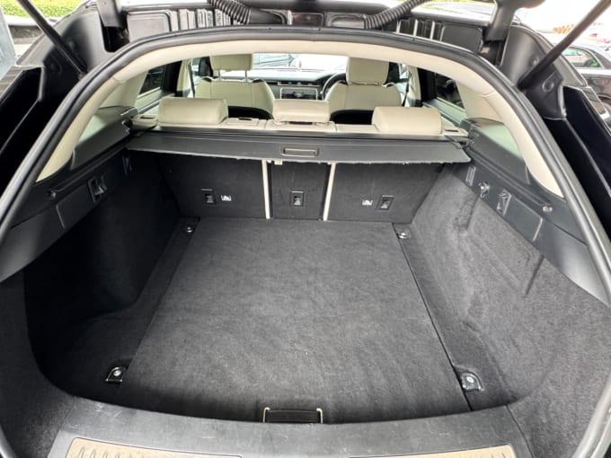 2025 Land Rover Range Rover Velar