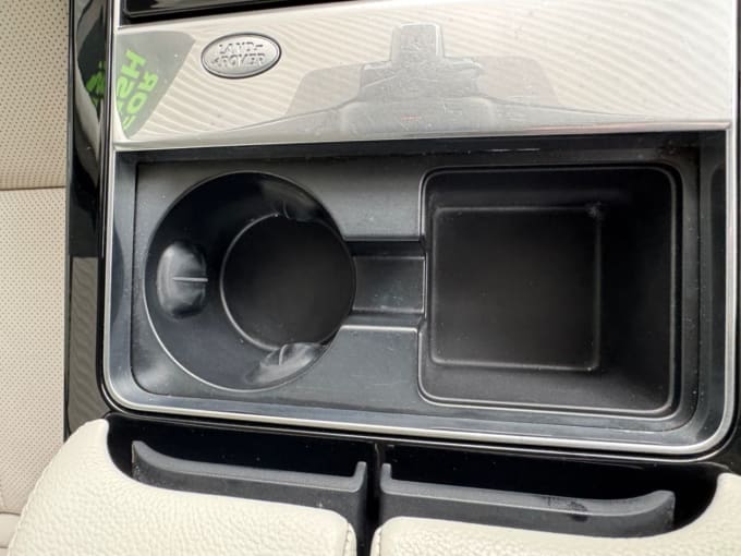 2025 Land Rover Range Rover Velar