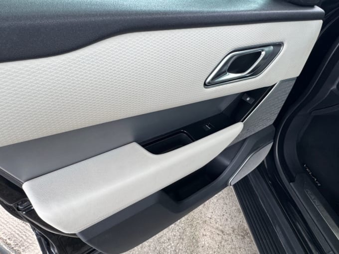 2025 Land Rover Range Rover Velar