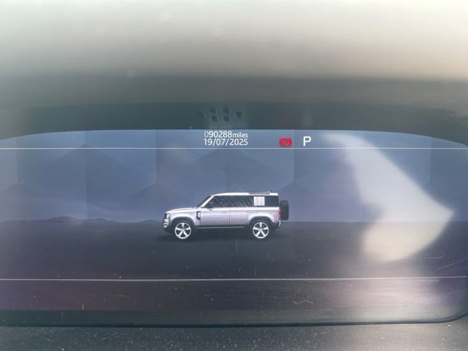 2025 Land Rover Defender