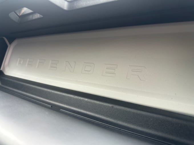 2025 Land Rover Defender
