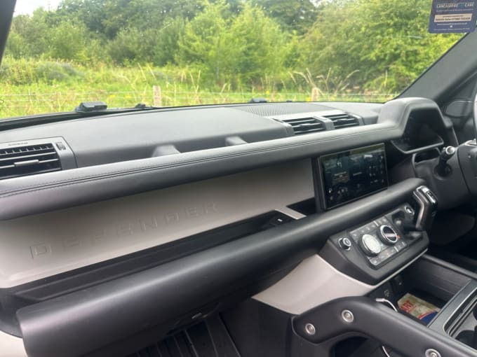 2025 Land Rover Defender