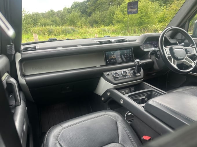 2025 Land Rover Defender