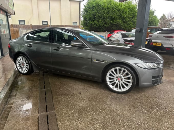 2025 Jaguar Xe