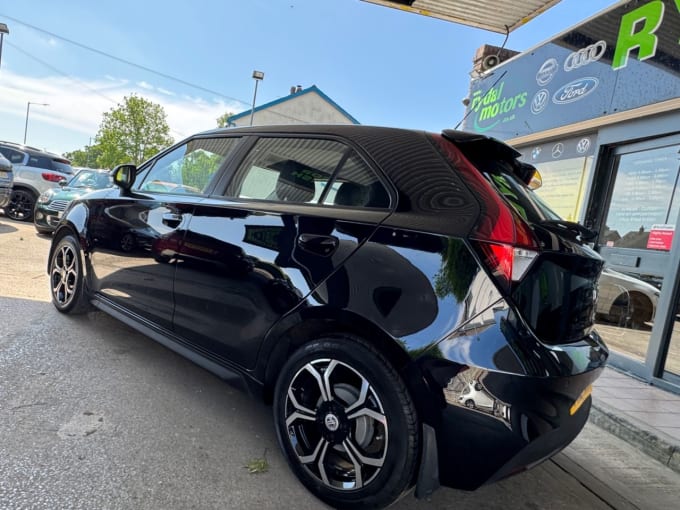 2025 Mg Mg3