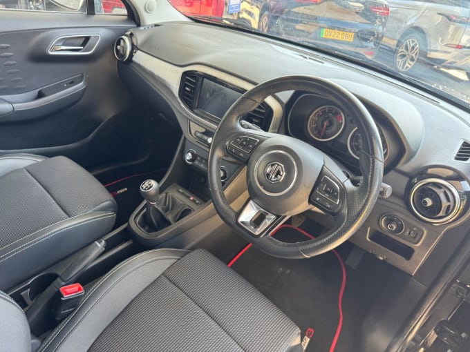 2025 Mg Mg3