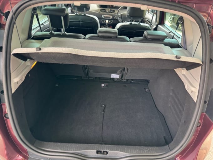 2025 Renault Scenic