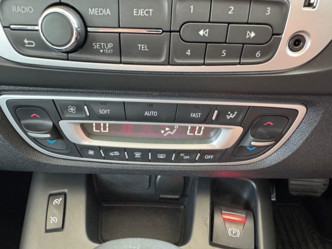 2025 Renault Scenic