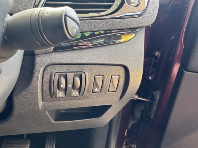 2025 Renault Scenic