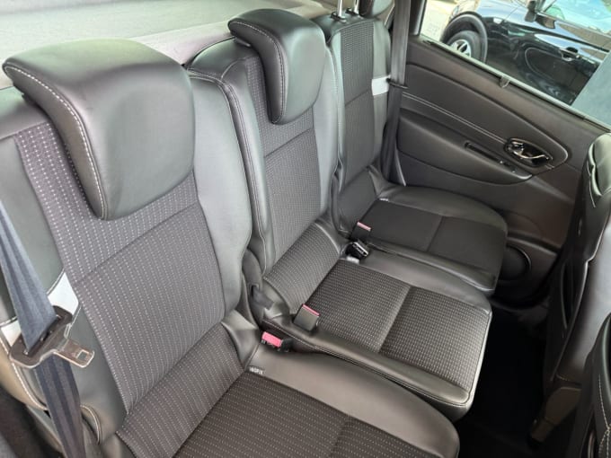 2025 Renault Scenic