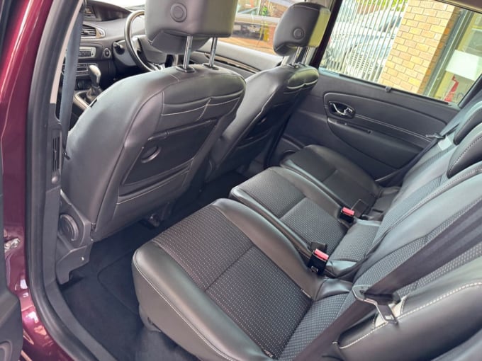 2025 Renault Scenic