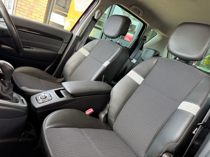 2025 Renault Scenic