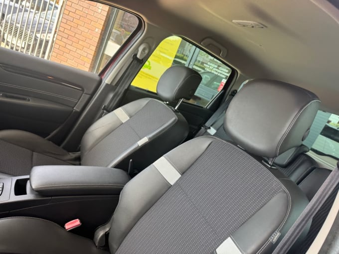2025 Renault Scenic