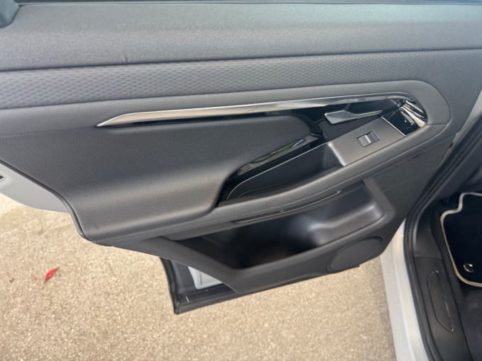 2025 Land Rover Range Rover Evoque