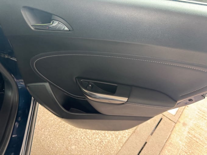 2025 Vauxhall Astra