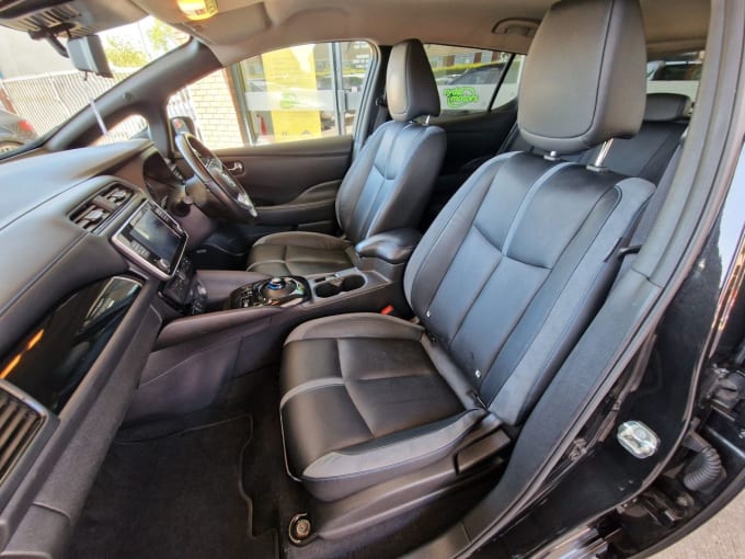 2025 Nissan Leaf