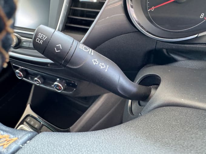 2025 Vauxhall Crossland X