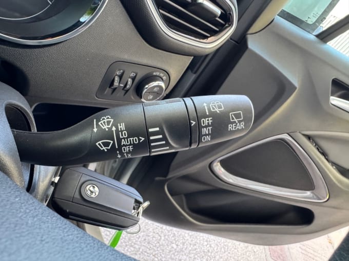 2025 Vauxhall Crossland X